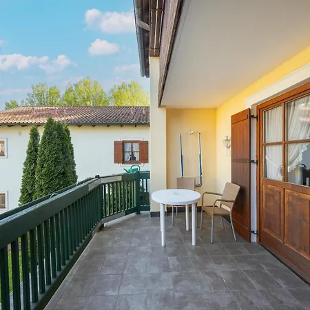 Gemuetliches In Mit Balkon 아파트 바트 비른바흐